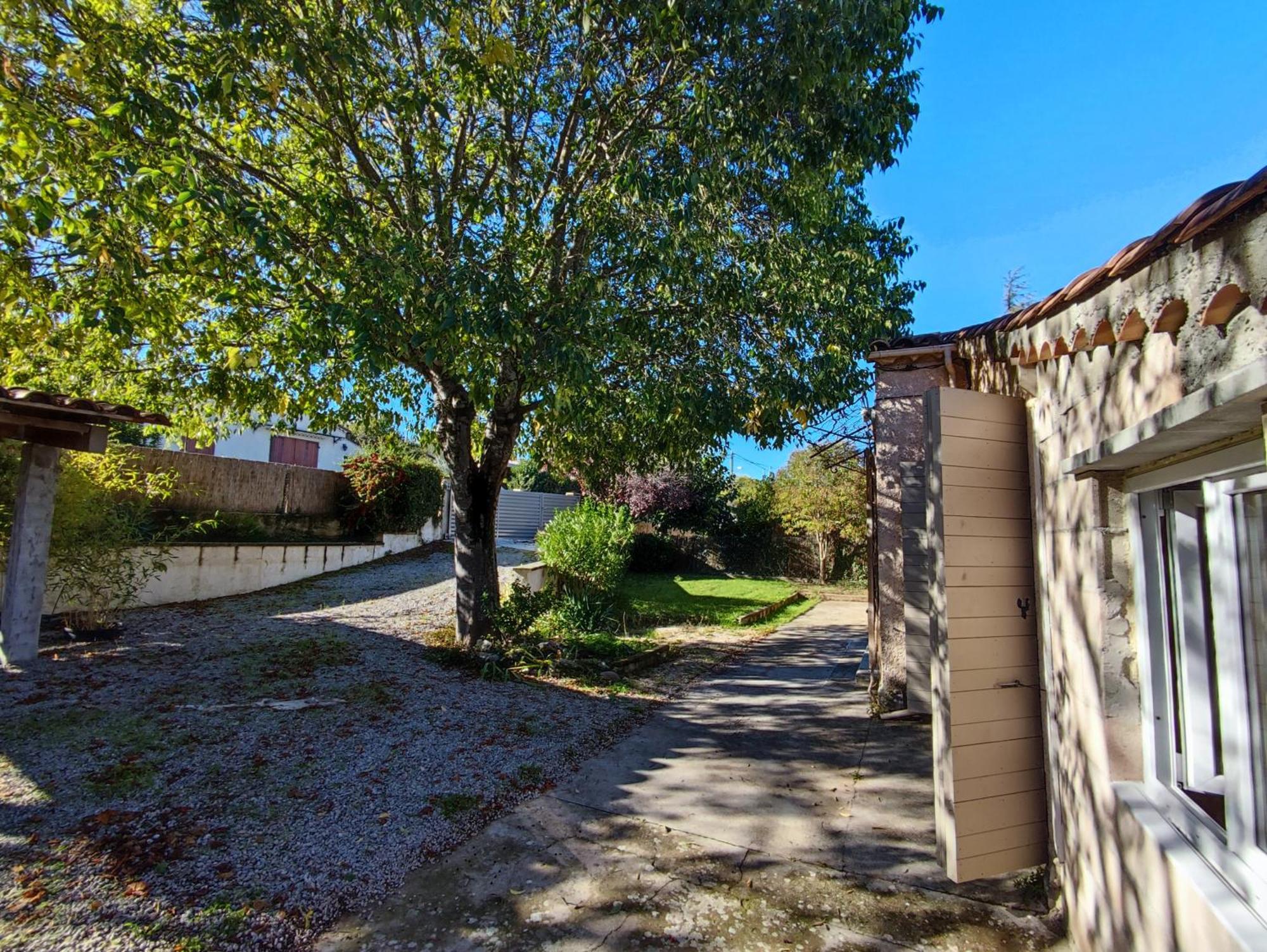 Bed and Breakfast Chambre Au Coeur Du Luberon Cereste Екстер'єр фото