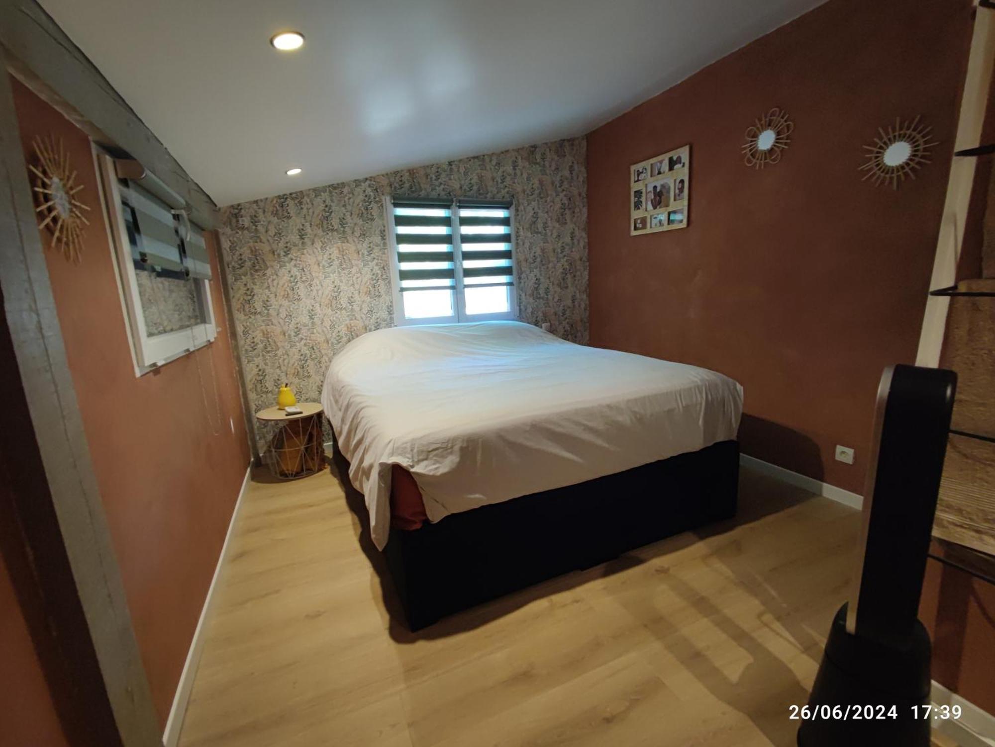 Bed and Breakfast Chambre Au Coeur Du Luberon Cereste Екстер'єр фото
